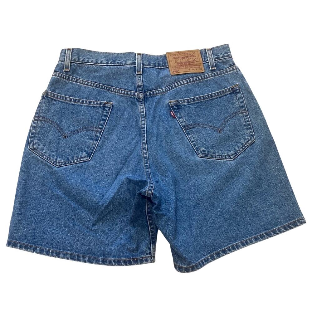 Vtg Levis 550 Shorts Men 34 Medium Wash Blue Denim Jorts Y2K 2001 Relaxed Fit